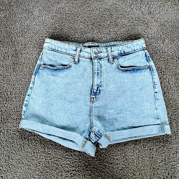 Pants - light wash jean shorts